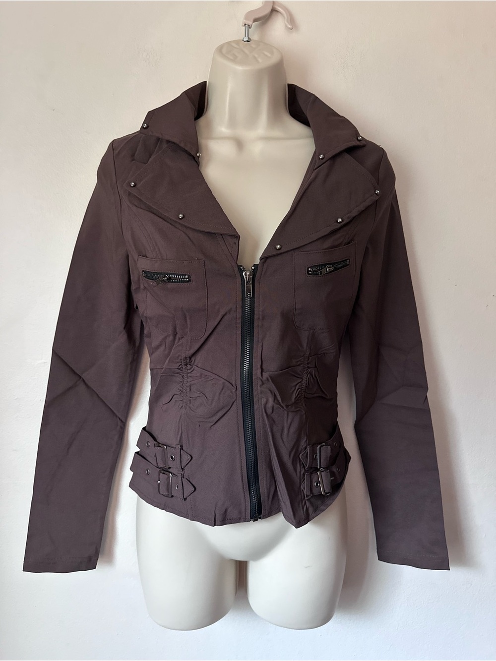Women’s Fitted Brown Zip-Front Jacket